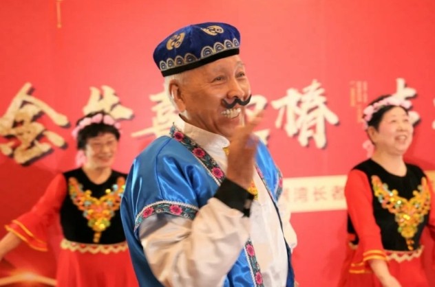 即刻开始好运预约！我承认，这样的新年联欢会真的被点中了