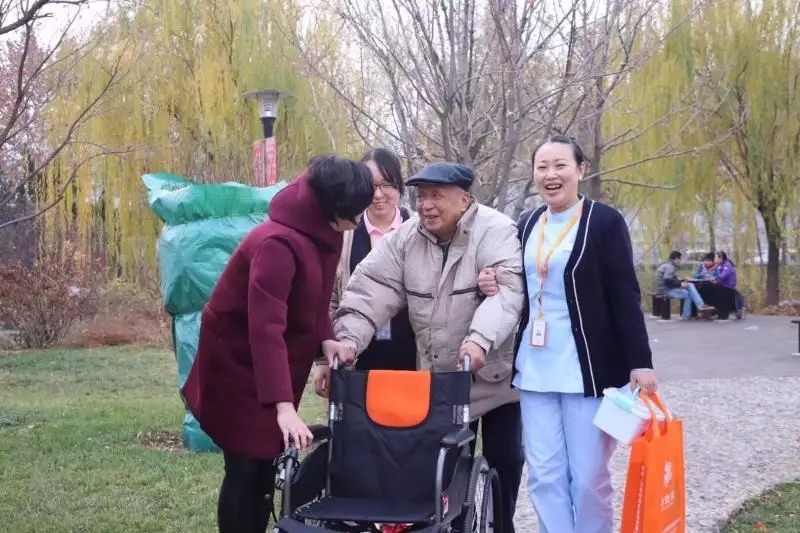 椿萱画报丨带您走进北京椿萱茂老年公寓的特色生活之旅