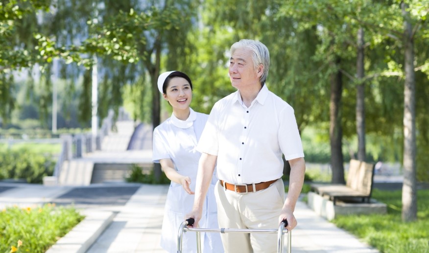 国家卫健委：鼓励养老机构优先与周边医疗机构签约合作