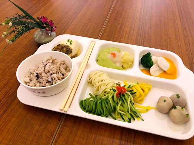椿萱茂北京高端老年养老院失智照护大咖分享，如何优雅地老去